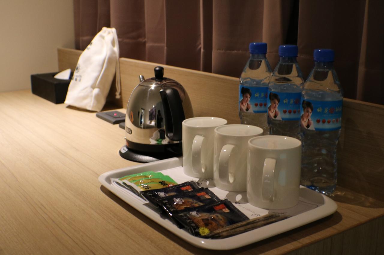 Mingli Hotel Kaohsiung Buitenkant foto