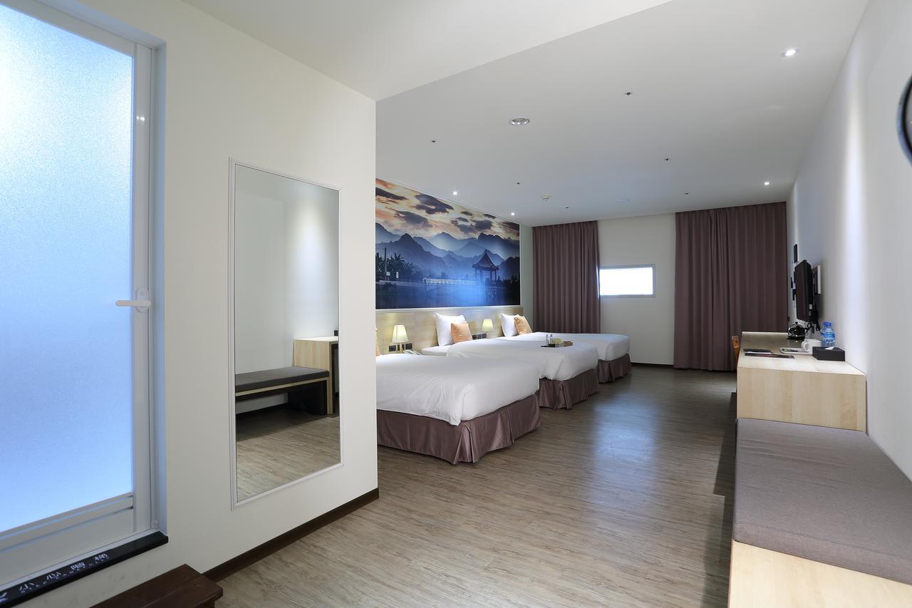 Mingli Hotel Kaohsiung Buitenkant foto