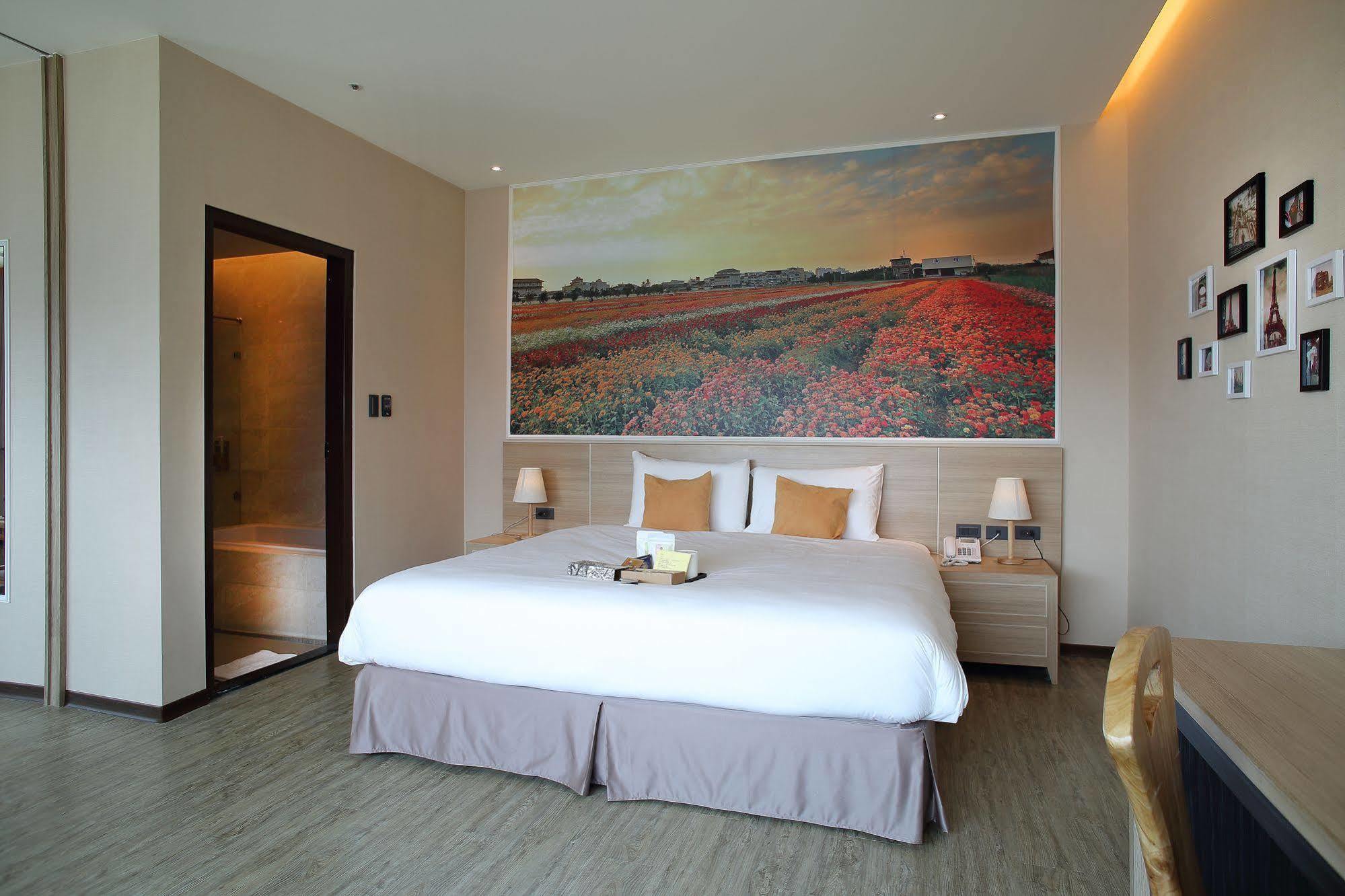 Mingli Hotel Kaohsiung Buitenkant foto