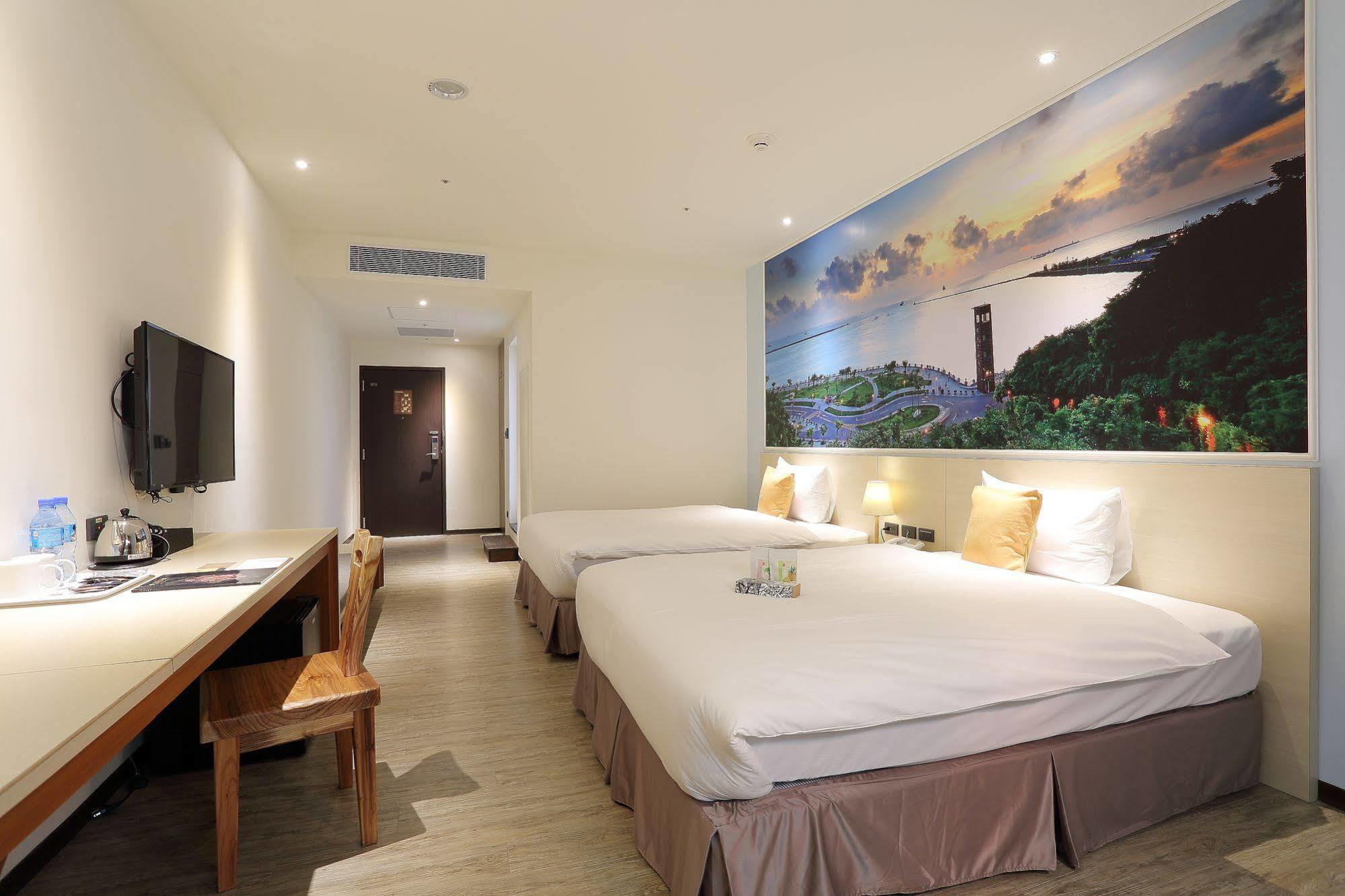 Mingli Hotel Kaohsiung Buitenkant foto