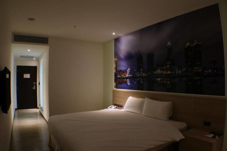 Mingli Hotel Kaohsiung Buitenkant foto