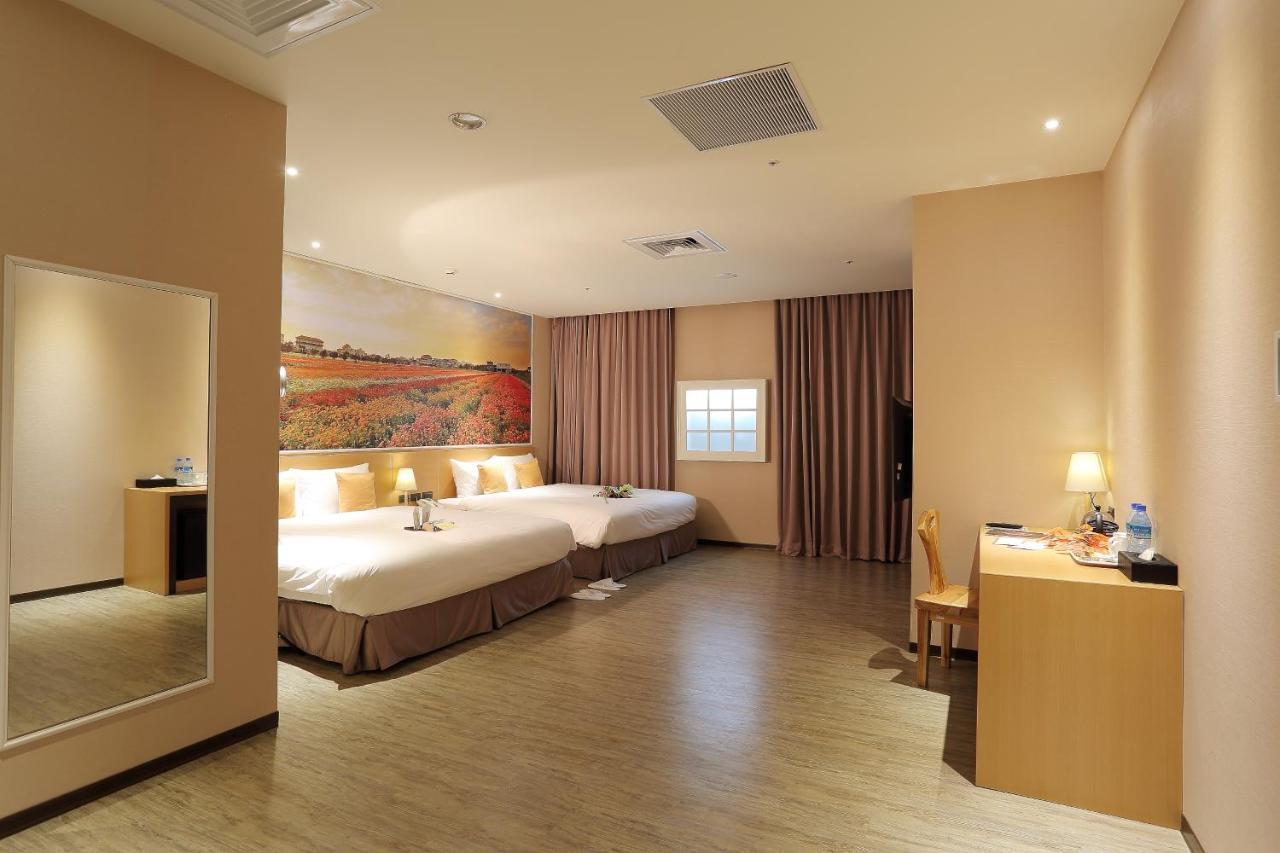 Mingli Hotel Kaohsiung Buitenkant foto